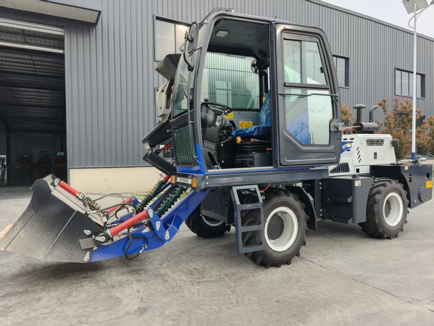 Concrete Mixer Truck Model YG-4500 (2.6m³)