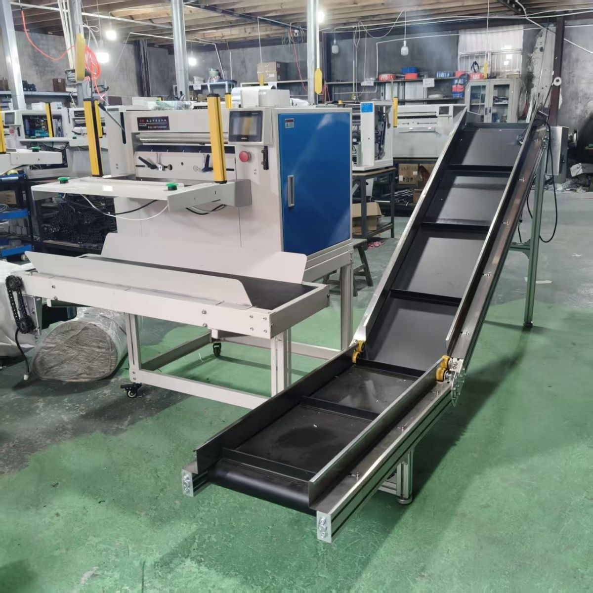 Fully automatic e-commerce express packaging machine, automatic courier bag sealing and labeling machine, packaging tool, bag feeding machine