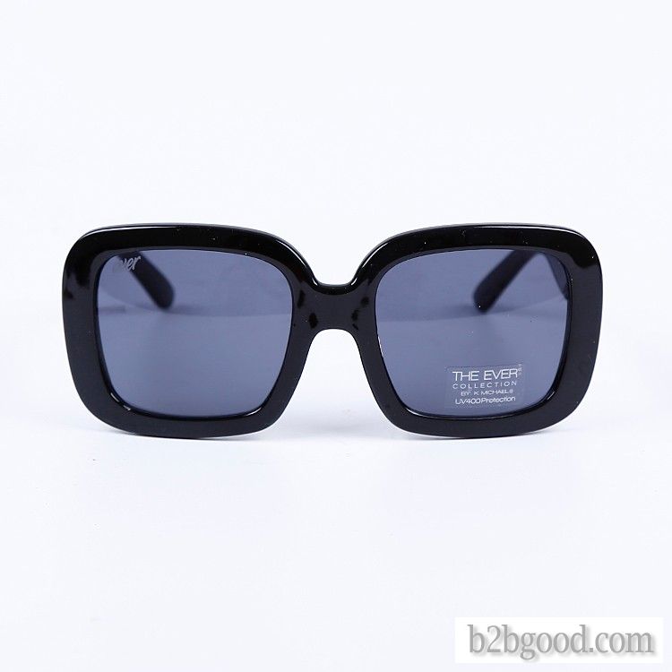 Timeless Eyewear: Square Fashion DSS68 Street Photographer: Timeless Eyewear