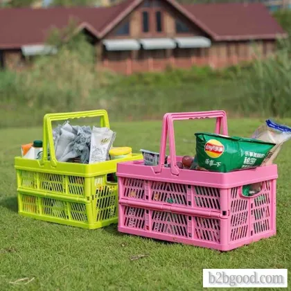 Folding storage basket