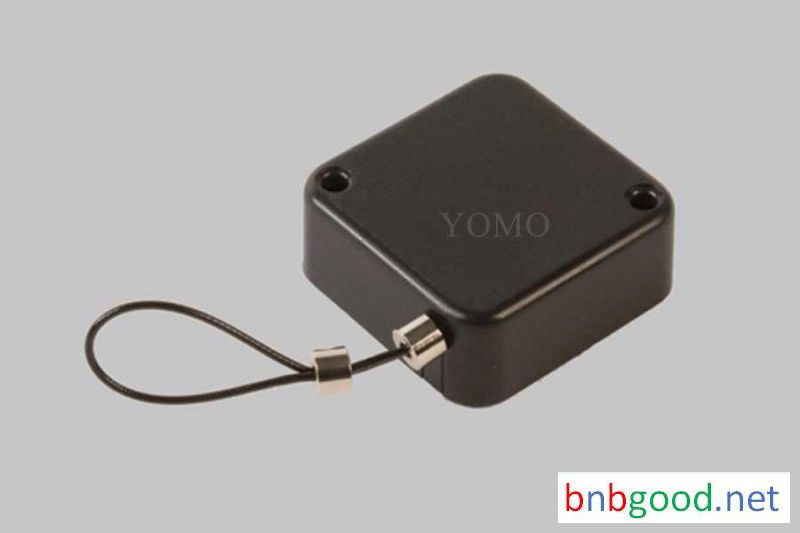 Square-Shaped Anti-Theft Retractable Tethers