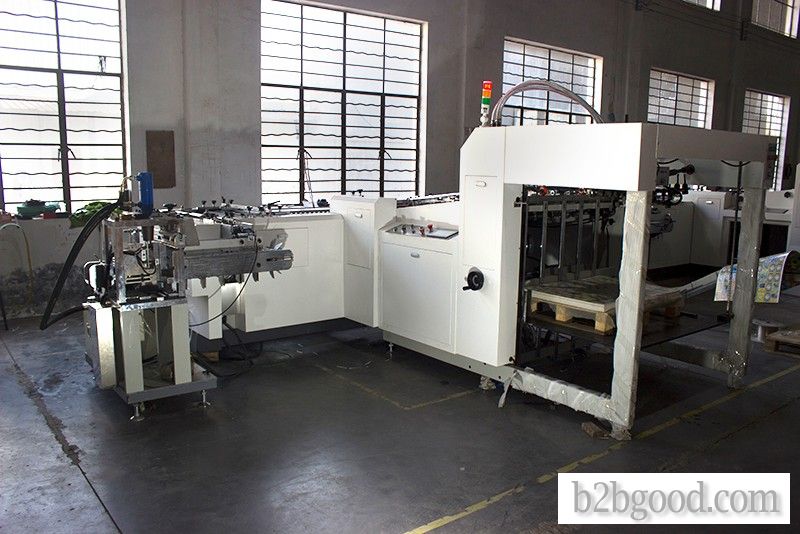 Fully automatic poker cutting machine