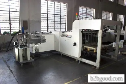 Fully automatic poker cutting machine
