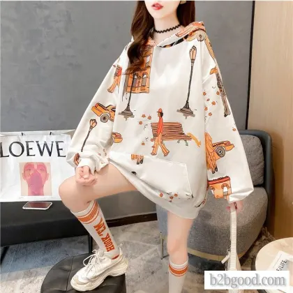 Длинный, свободный, разносторонний топ с мультяшными мотивами весной и осенним и корейским изданиями, с сюжетом