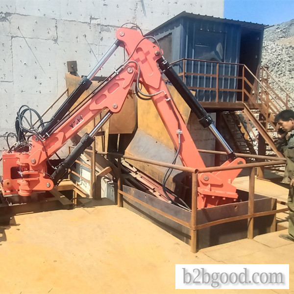 YZH Fixed Mechanical Breaking Arm Breaking Large Rocks at Jaw Crusher Opening
