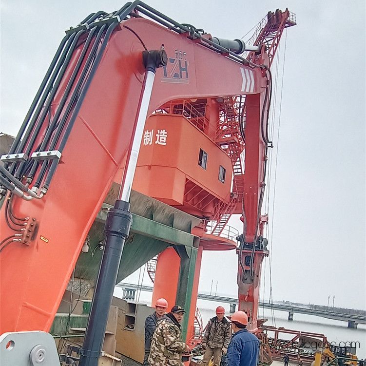 Rockbreaker Boom System Is Used To Crush Oversized Rock