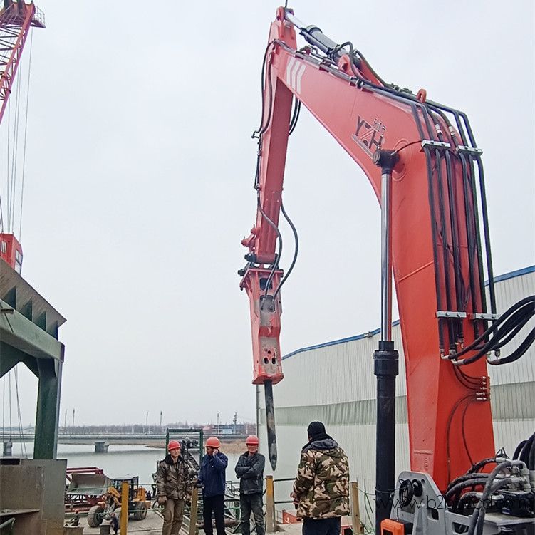 Rockbreaker Boom System Is Used To Crush Oversized Rock