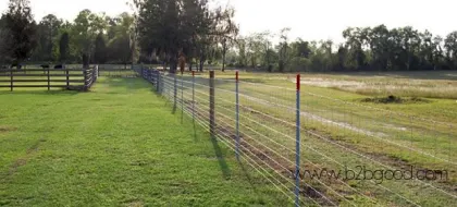 WELDED WIRE MESH FENCE